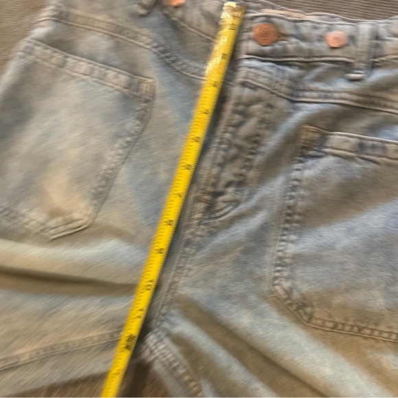 We The Free Wide Leg Raw Hem Denim Sz 29 Free People (waist measures 32”) Adjust - Picture 7 of 9